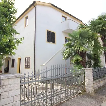 Apartment In Porec/istrien 10332 Porec