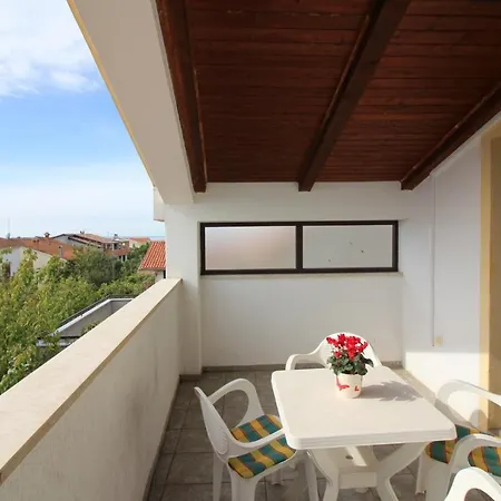 In Porec/istrien 10332 Apartment Porec