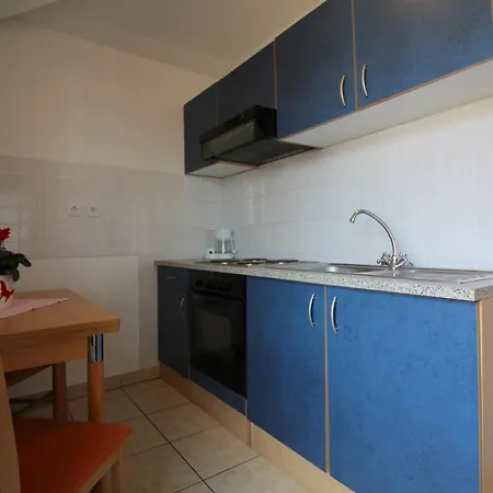 In Porec/istrien 10332 Apartment Porec